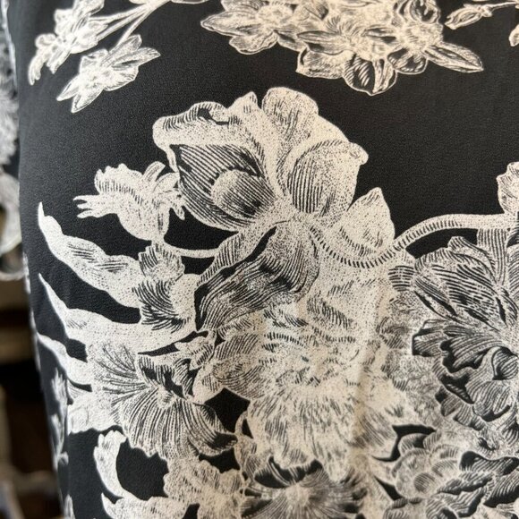 NWT Ann Taylor LOFT Gray & White Floral Dolman Short Sleeve Blouse, SIze Small - Picture 4 of 15